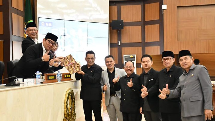 DPRD Jawa Barat Gelar Rapat Paripurna Bahas Penggantian AKD dari Fraksi PAN, Usulan Persetujuan CDPOB dan Laporan Pansus