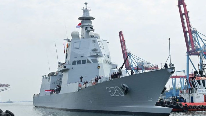 PLN dan TNI AL Bersinergi, Kapal Perang di Surabaya Kini Gunakan Listrik Ramah Lingkungan