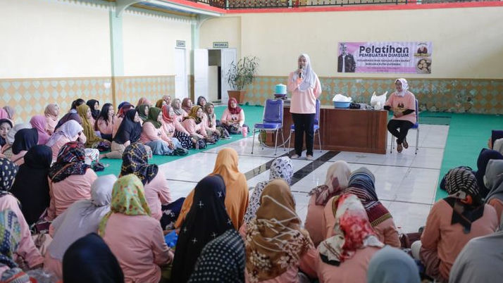 Ciptakan Peluang Usaha, Mak Ganjar Jabar Ajak Ratusan Warga Tasikmalaya Ikut Pelatihan Membuat Dimsum