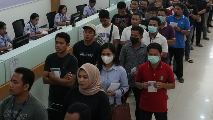 Isu Klaim JHT Tahun Depan Lebih Ketat, Antrean Pencairan Melejit di Akhir 2025, Peserta Panik!