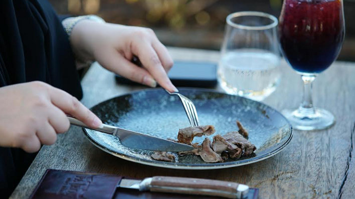 Hobi Makan Daging tapi Takut Kolesterol? Ini Cara Tetap Aman tanpa Harus Berhenti Makan Daging