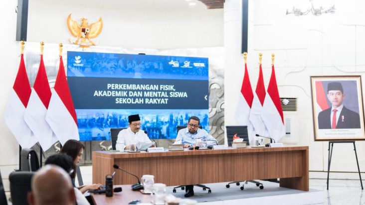 Gus Ipul Ngamuk? Ternyata Foto Viral Sepatu Sekolah Rakyat Cuma Fitnah Murahan!