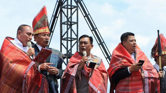 Sumbang Kerbau di Pesta Syukuran Parna Indonesia, Gubenur Edy Rahmayadi Pesan Jaga Kelestarian Danau Toba