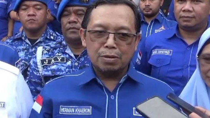 Herman Khaeron Diberi Anugerah Sosok Yang Peduli Terhadap Kesejahteraan Masyarakat Oleh Forum Mahasiswa Indonesia Sejahtera Jabar