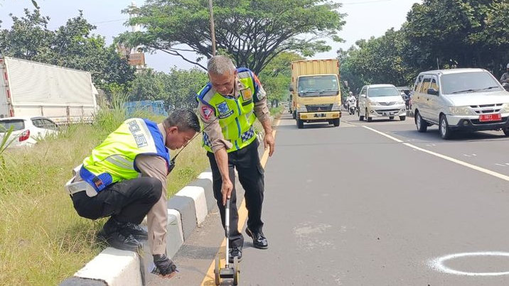 Ngebut Bawa Moge, Pelajar Tewas Usai Hajar Mobil di Bandung