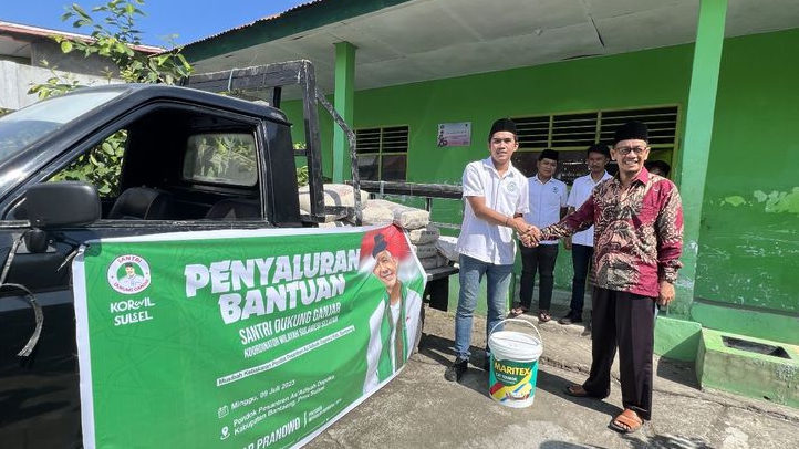 Santri Ganjar Bantu Renovasi Asrama Ponpes yang Rusak Akibat Kebakaran di Bantaeng
