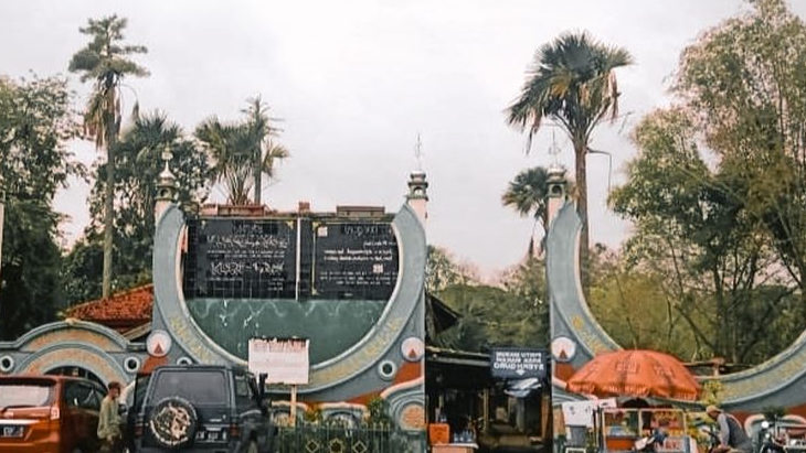 Makam Syeh Quro di Karawang: Destinasi Wisata Religi yang Memikat Hati Para Pencari Kedamaian