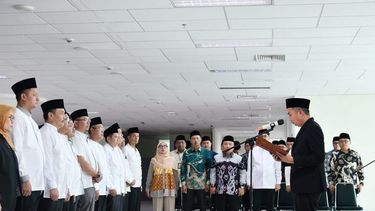 Kukuhkan BP4 Jabar, Bey Machmudin: Keluarga Harmonis Berkontribusi Besar terhadap Kesejahteraan Masyarakat