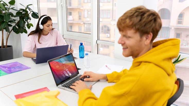 Cara Atur Kecerahan Layar Laptop Windows dan MacBook agar Mata Tetap Nyaman Saat Digunakan