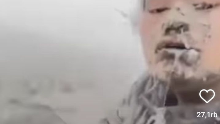 Serem Video Pendaki Wanita Terjebak Erupsi Gunung Marapi, Wajah Penuh Abu Vulkanik, Napas Tersengal-sengal