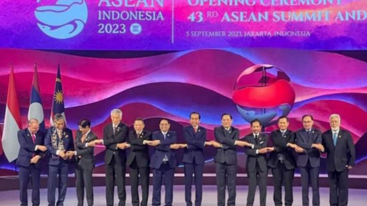 Pidato Presiden Jokowi di Acara Pembukaan KTT ASEAN ke 43 Singgung Soal Perdamaian Antar Negara