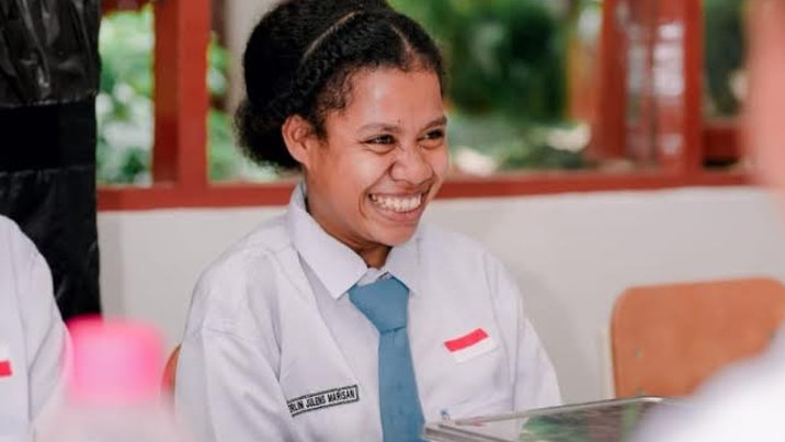Kisah Haru Merlin Siswa SRMA 29 Jayapura, dari Buta Aksara Menuju Harapan
