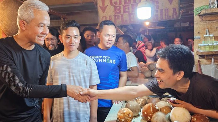 Ganjar Pranowo dan Gibran Blusukan di Bogor, Pengamat  Singgung Soal Capres-Cawapres