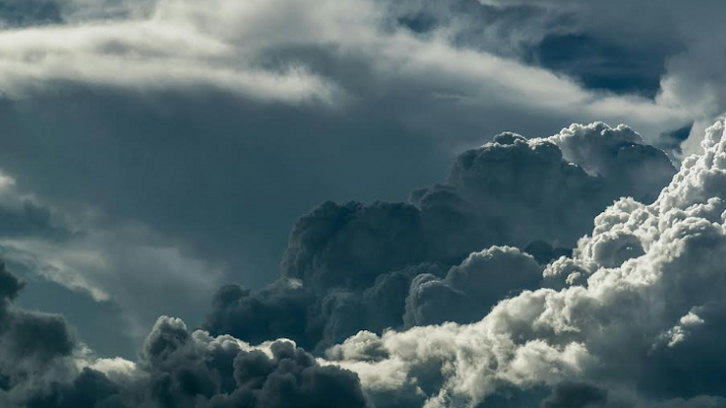 BMKG Ungkap Awan Cumulonimbus Bergeser ke Laut, Tanda Cuaca Ekstrem Masih Aktif