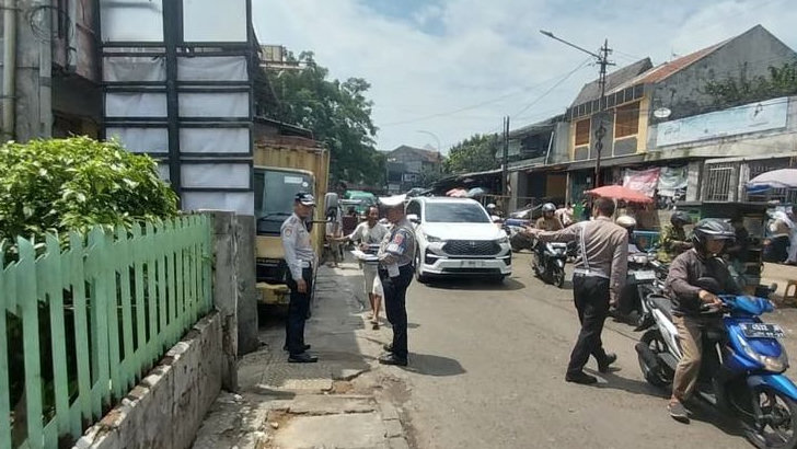 Jelang Penataan Kota Bandung, Parkir Liar di Panjunan hingga Riau Ditertibkan