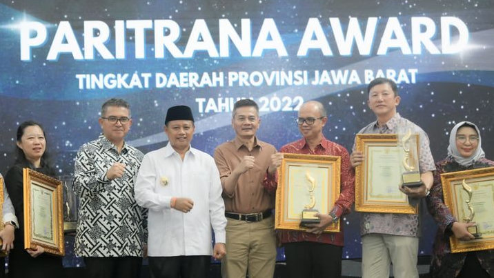 Serahkan Penghargaan Paritrana Award Tingkat Jabar, Uu Ruzhanul: Perhatikan dan Lindungi Tenaga Kerja