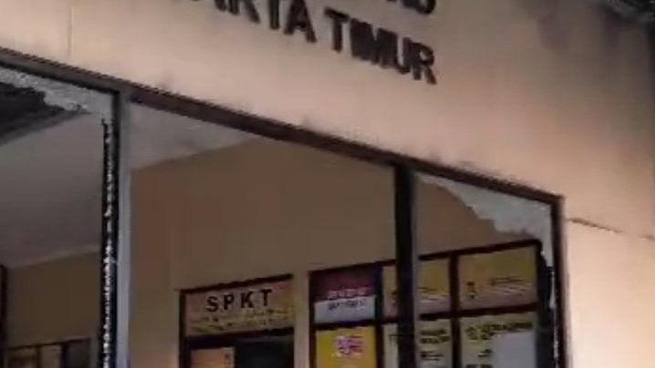 Meski Kondisi Masih Berantakan, Polres Metro Jaktim Tetap Melayani Pelaporan dari Masyakarat