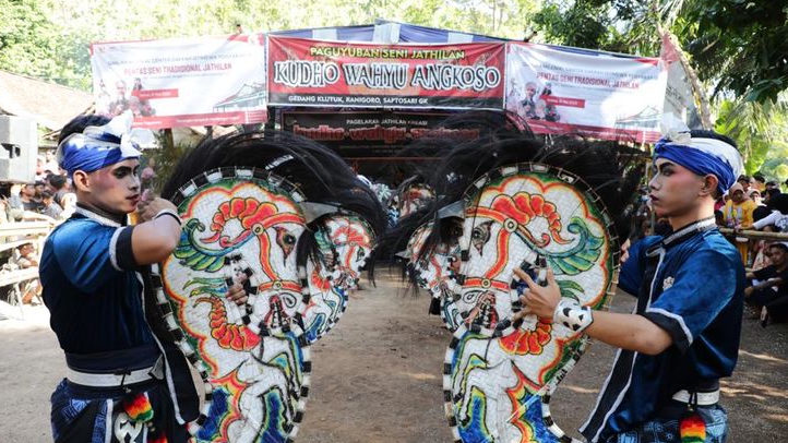 Lestarikan Kesenian Tradisional Jawa, Relawan Milenial Ganjar Gelar Pentas Jathilan di Gunung Kidul