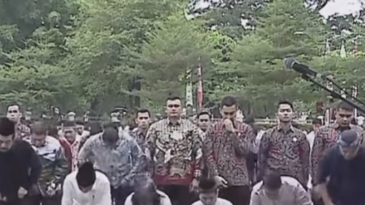 Demi Jaga Keamanan Presiden, Momen Gerakan Salat Anggota Paspampres Jadi Sorotan