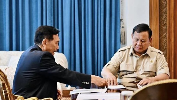 Prabowo Undang Luhut ke Istana Bicara Empat Mata, Foto Diunggah Seskab Teddy Indra Wijaya
