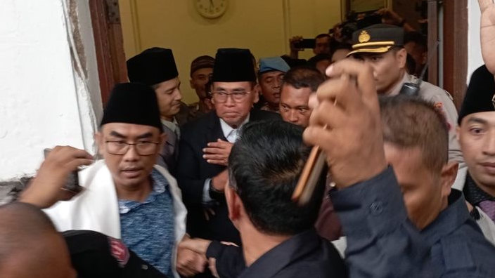 Diperiksa Tim Investigasi Selama 70 Menit di Gedung Sate, Panji Gumilang Diam Seribu Bahasa