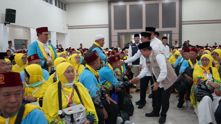 Gubernur Al Haris Lepas Kloter Perdana Haji 2026 Jambi dan Pastikan Pelayanan Maksimal