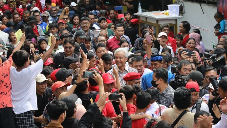 Jokowi Beri Pesan Ganjar Harus Menang, Warga : Gak Mungkin ke Lain Hati