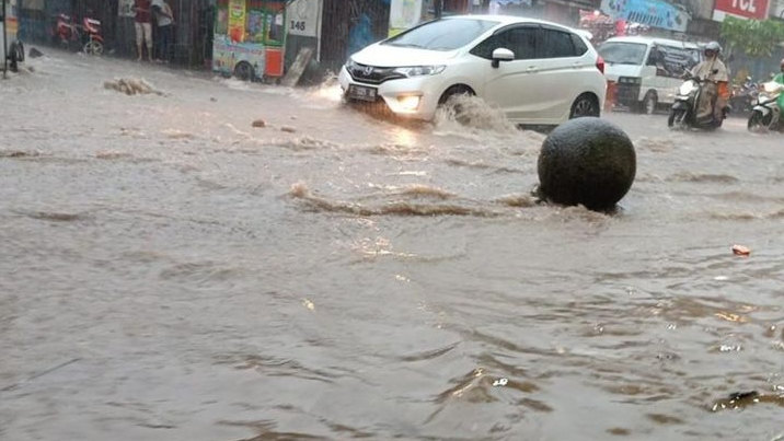 BPBD : Banjir Masih Menggenangi 2 Dua Desa di Karawang, 1.738 Jiwa Terdampak  dan Masih Mengungsi