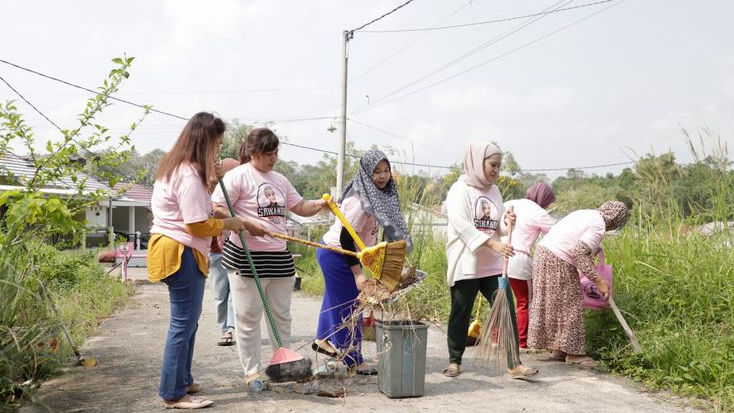 Srikandi Ganjar Berikan Bantuan Portal untuk Keamanan Warga di Muaro Jambi