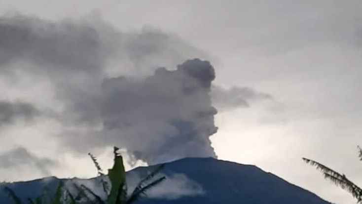 Kesaksian Warga Batu Palano Agam Saat Evakuasi Para Pendaki Gunung Marapi : Korban Selamat Mengalami Lemas dan Patah Tulang