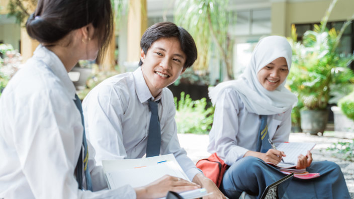 Tips Belajar TKA bagi Siswa SMA: Strategi Menghadapi Soal HOTS dengan Tenang