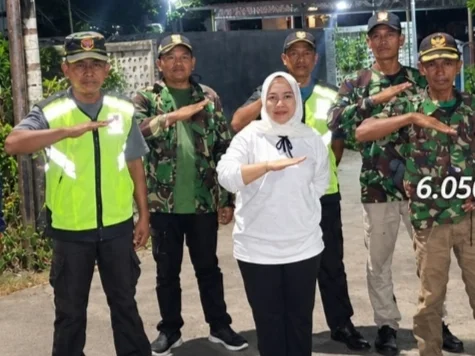 Kades Srijaya Bersama Perangkat Desa Rutin Sisir Titik Rawan Kejahatan. (POJOKSATU.id)