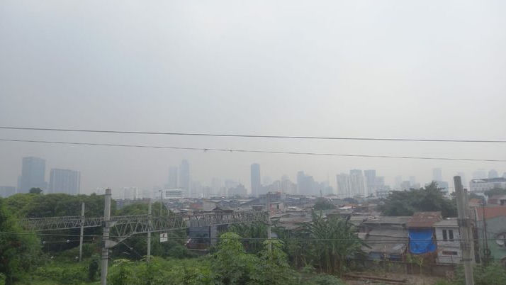 Langit Jakart Makin Berkabut Asap, Padahal WFH Sudah Diterapkan, Efektif?