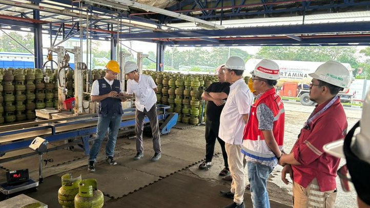 Perkuat Pengawasan, Pertamina Patra Niaga Uji Tabung LPG Bersama UPTD Metrologi Legal di Purwakarta dan Subang