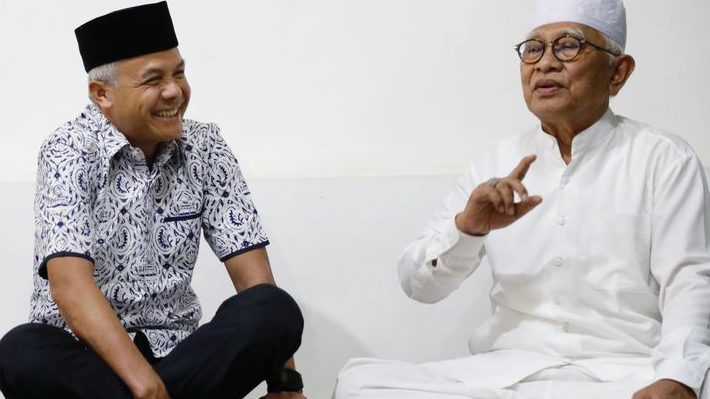 Syawalan, Ganjar Pranowo Sowan ke Pesantren Gus Mus