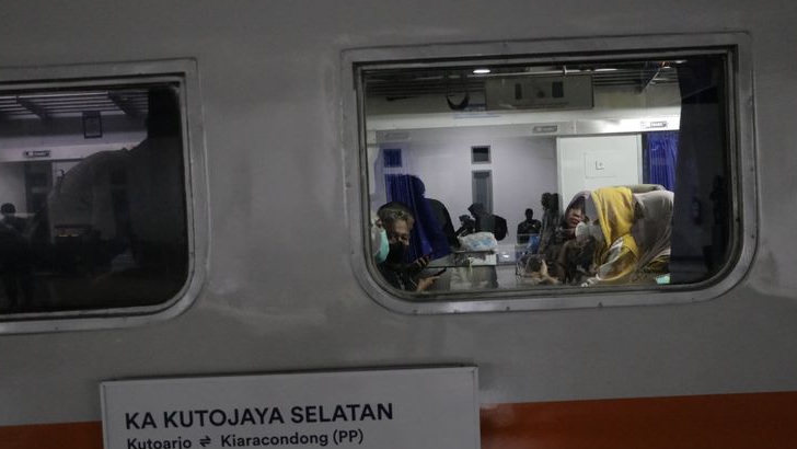 KAI Daop 2 Bandung Tawarkan Tiket Kereta Api Ekonomi Mudik Lebaran dengan Harga Terjangkau