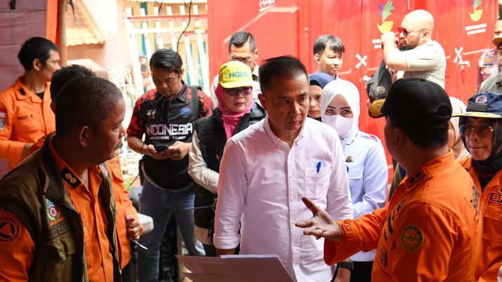 Bey Machmudin Tinjau Lokasi Bencana Banjir Bandang dan Longsor di Kabupaten Bandung Barat