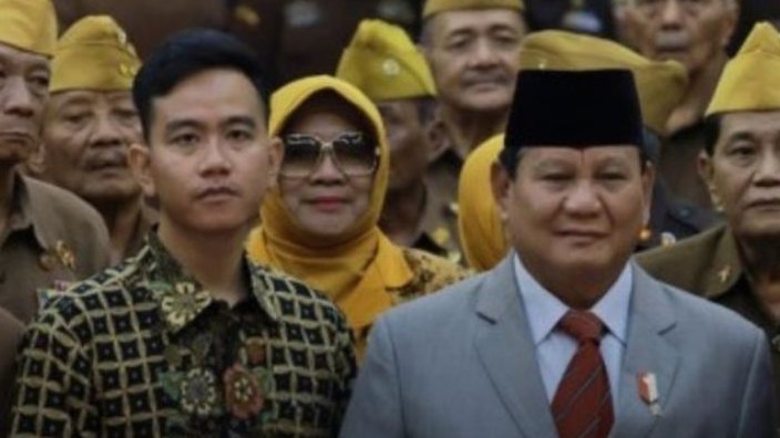 Prabowo Umumkan Gibran Cawapres, IHSG Anjlok Lebih 1%, Rupiah Melemah