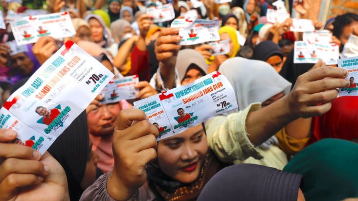 Sandiuno Fans Club Gelar Bazar Sembako Murah di Kabupaten Bogor
