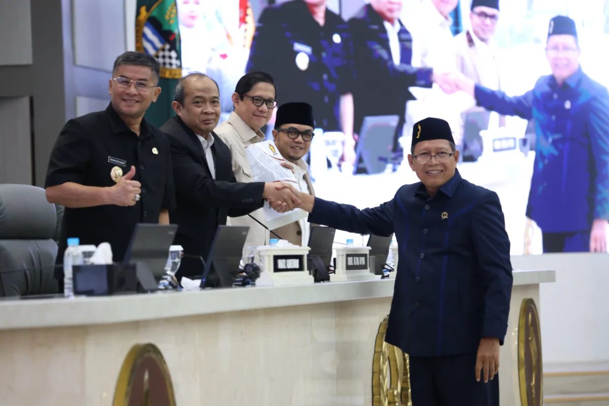 DPRD Jabar menyoroti APBD 2027 dan meminta anggaran daerah lebih tepat sasaran.