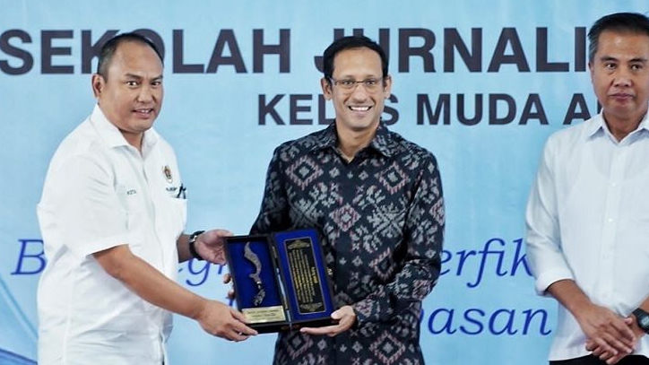 Buka Sekolah Jurnalisme Indonesia di Kota Bandung, Nadiem Makarim: Kita Berkompetisi dengan AI