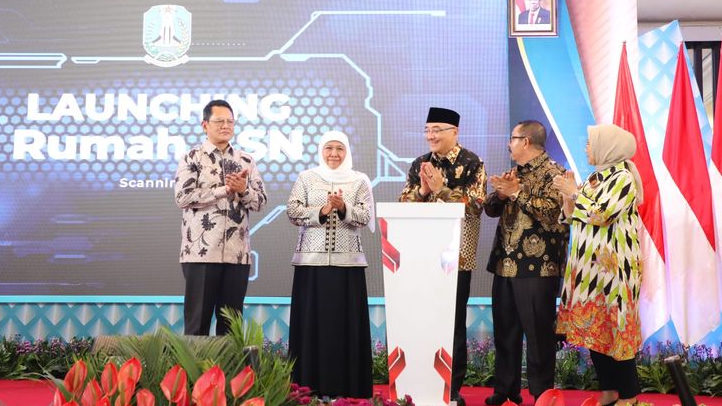 Jatim Terima Penghargaan BKN Award 2023 Terbanyak se-Indonesia, Khofifah Harapkan Layanan Publik Makin Cepat