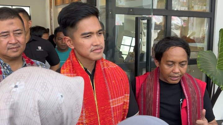 Ramai Selfie dan Aksi Kocak, Blusukan Kaesang Dinilai Penuh Gimmick Tanpa Dialog Substansial
