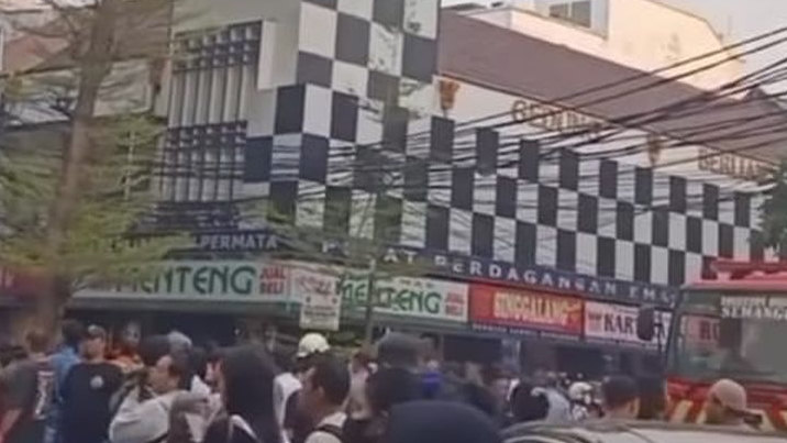 Blok M Square Kebakaran, Petugas Ungkap Kabel di Rooftop Jadi Pemicu