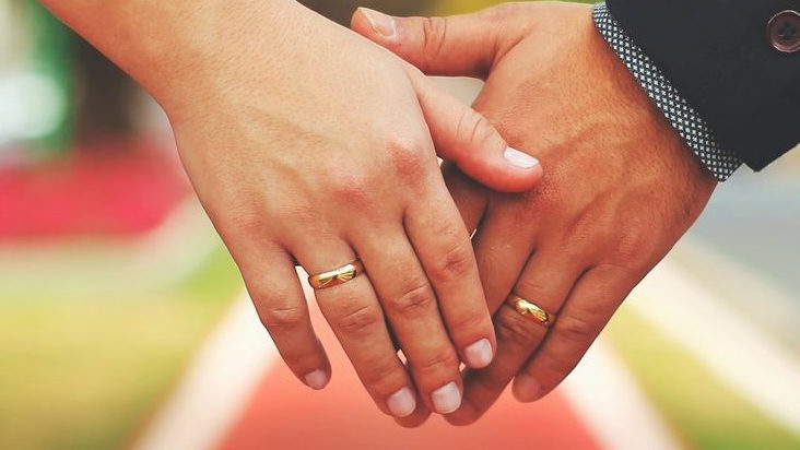 MK Tegas Tolak Permohonan Legalkan Nikah Beda Agama, Gugatan UU Perkawinan Dinilai Tidak Jelas