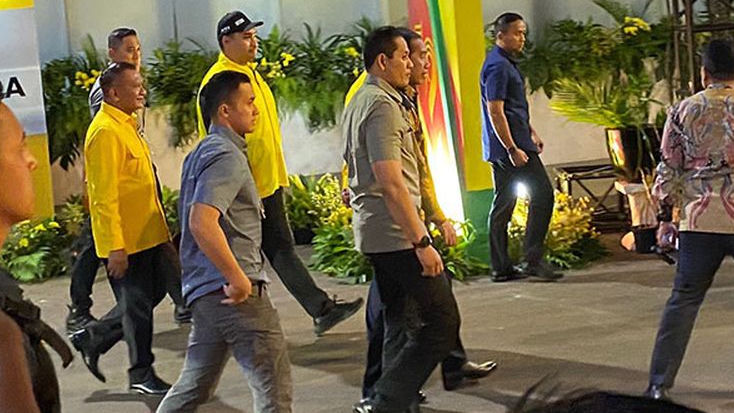 Airlangga Hartarto Tanggapi Kabar Bergabungnya Gibran ke Partai Golkar : Kita Sabar, Sabar Saja