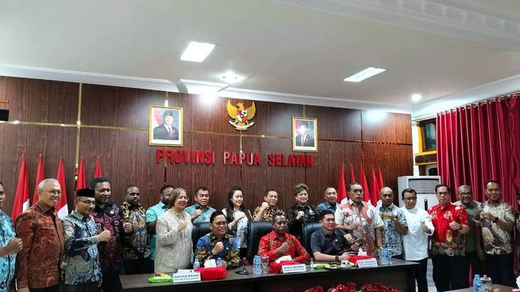 PURT DPD RI dan Gubernur Apolo Konsolidasi: Jaga Dana Otsus, Dorong Pembangunan Papua Selatan