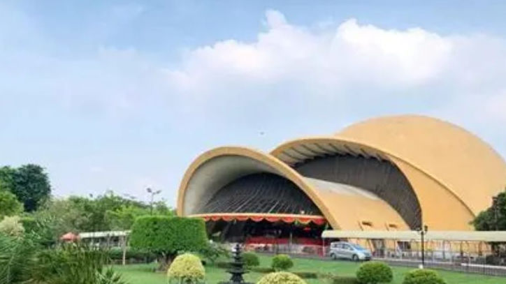 Liburan Hemat! TMII Beri Diskon Tiket 51 Persen selama April 2026, Ini Rincian Harga dan Aturannya