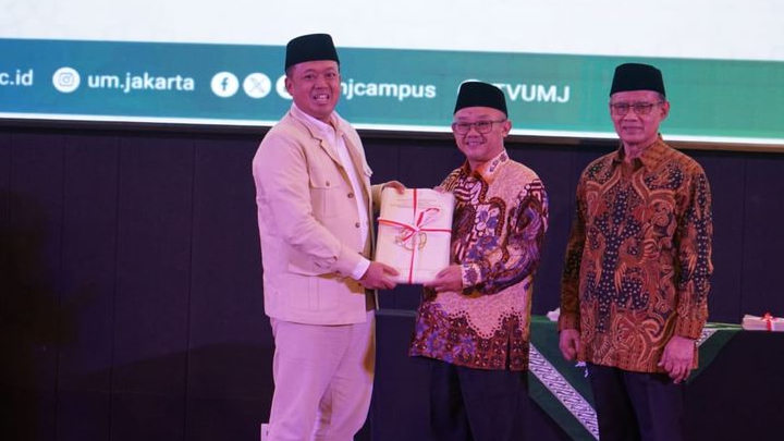 Menteri ATR/BPN Serahkan 212 Sertifikat Hak Milik ke Muhammadiyah