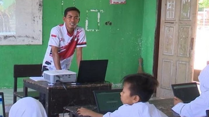Regulasi Baru Kemendikdasmen, Dana BOS Resmi Jadi Sumber Pembiayaan Guru Non ASN!